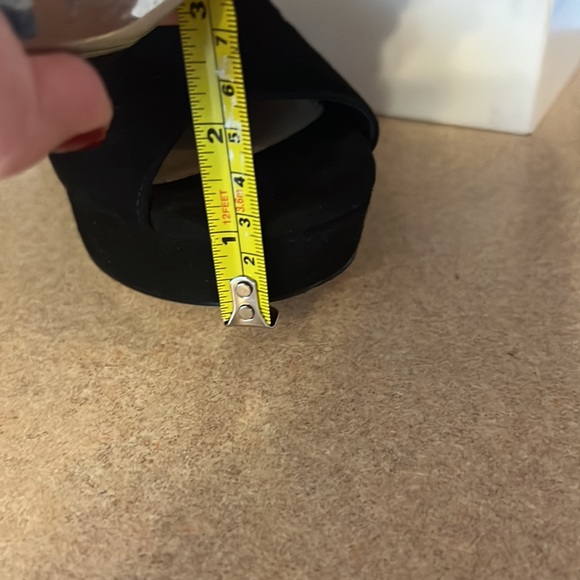 Black suede chunky heeled platform strappy sandals - Picture 8 of 9